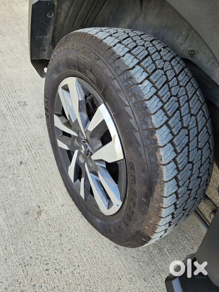 Mahindra Thar Roxx Ax7l Rwd At, 2025, Petrol