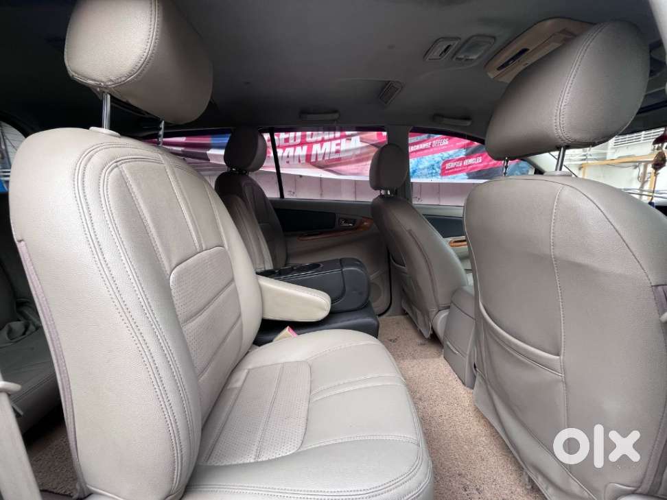 Toyota Innova 2.5 Vx 8 Str, 2011, Diesel