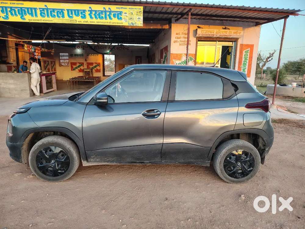 Tata Punch Revotron Adventure Amt 2025