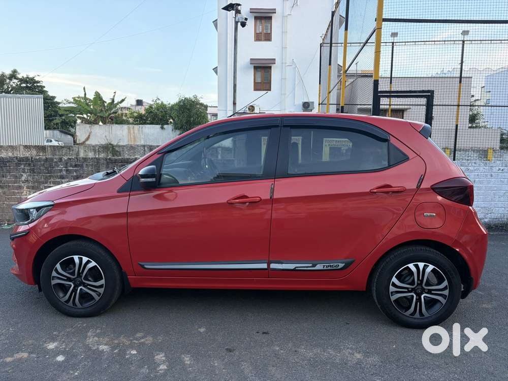 Tata Tiago, 2024, Petrol