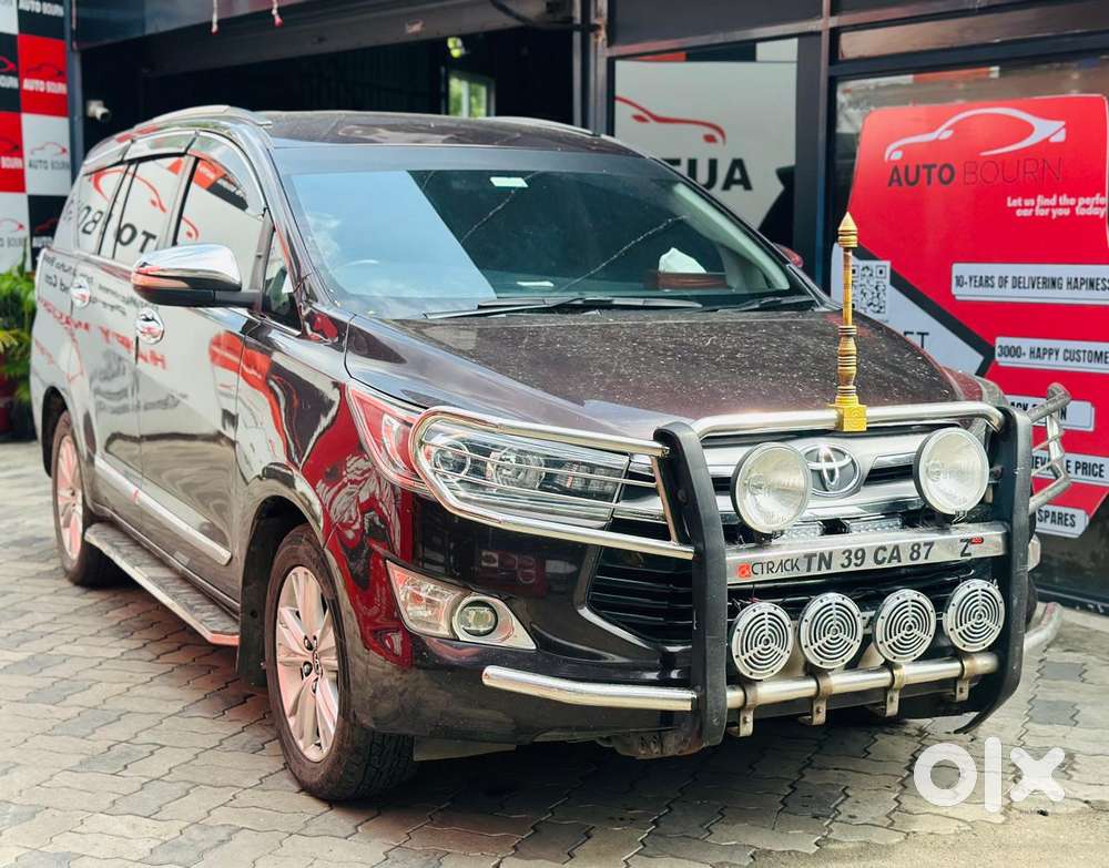 Toyota Innova Crysta, 2016