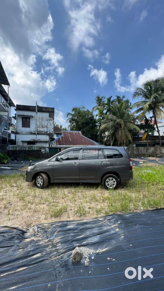Orginal Kerala Toyota Innova 2012 Diesel Well Maintained
