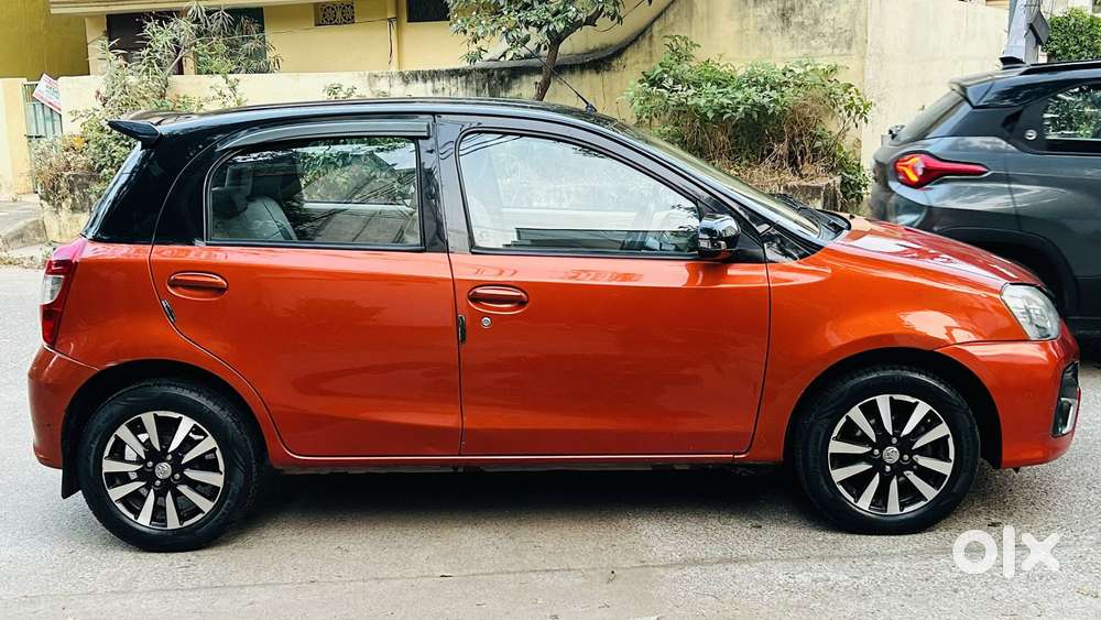 Toyota Etios Liva Vd Dual Tone, 2018, Diesel