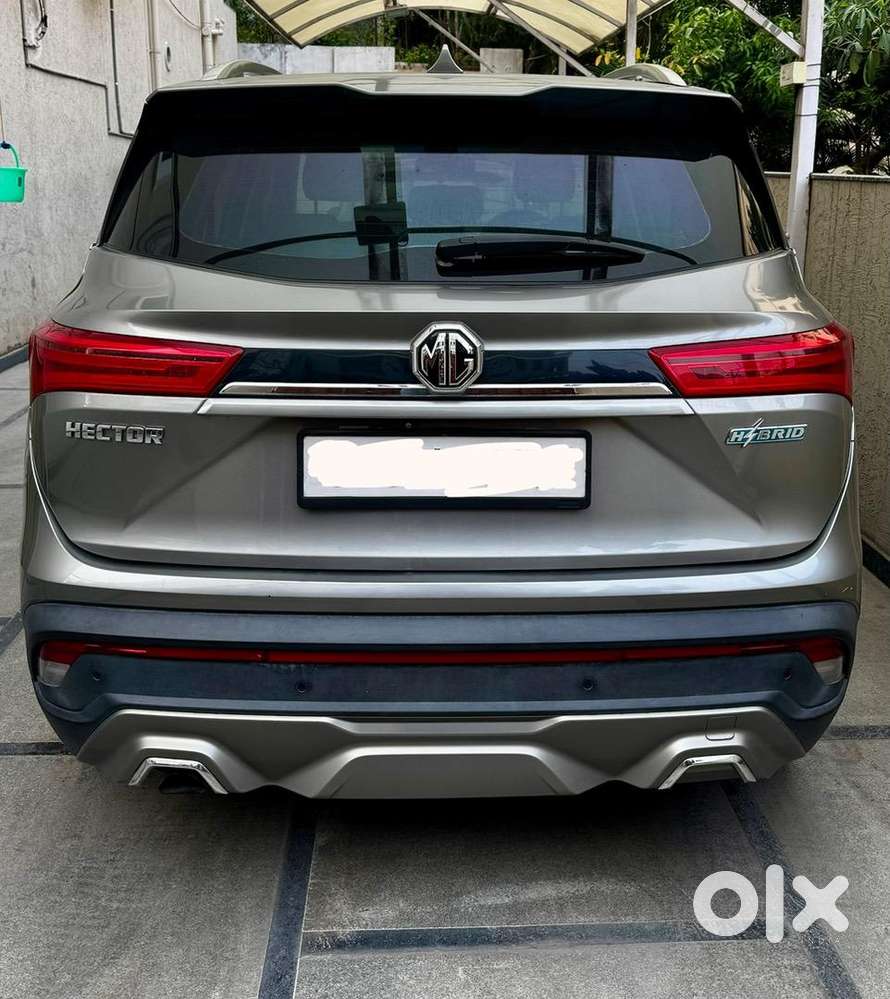 Mg Hector 1.5 Mt Hybrid Sharp – Aurora Silver