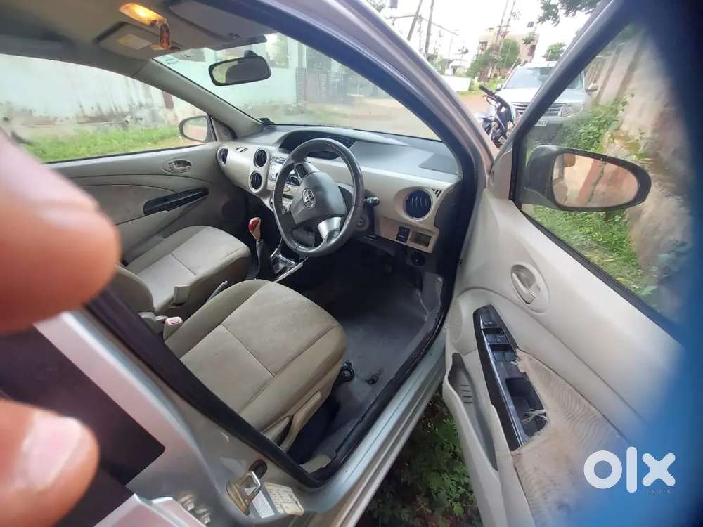 Toyota Etios Liva 2015