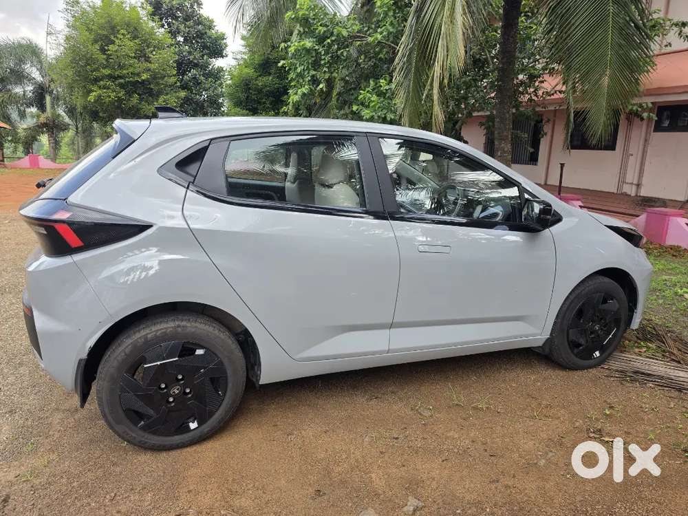 Tata Altroz 2026 Showroom Condition