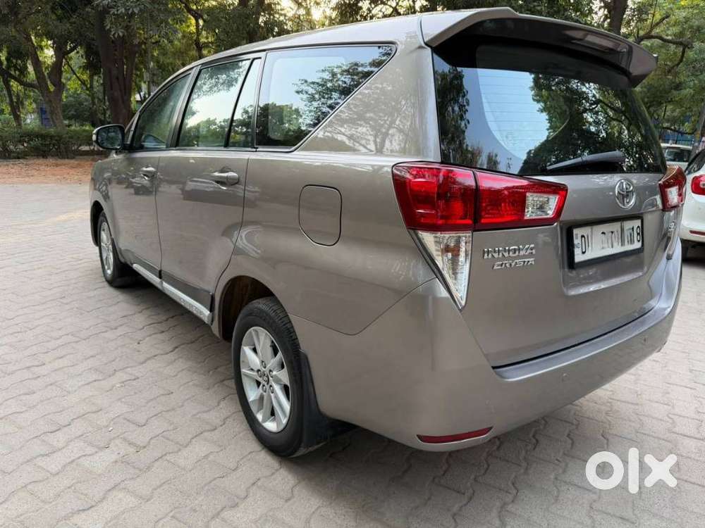 Toyota Innova Crysta 2.7 Gx At 8s, 2016, Petrol