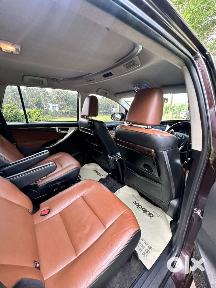 Toyota Innova Crysta 2017 Diesel Well Maintained