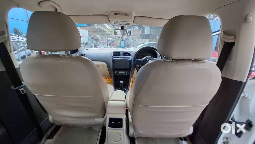 Volkswagen Vento 2010-2013 Petrol Highline, 2012, Petrol