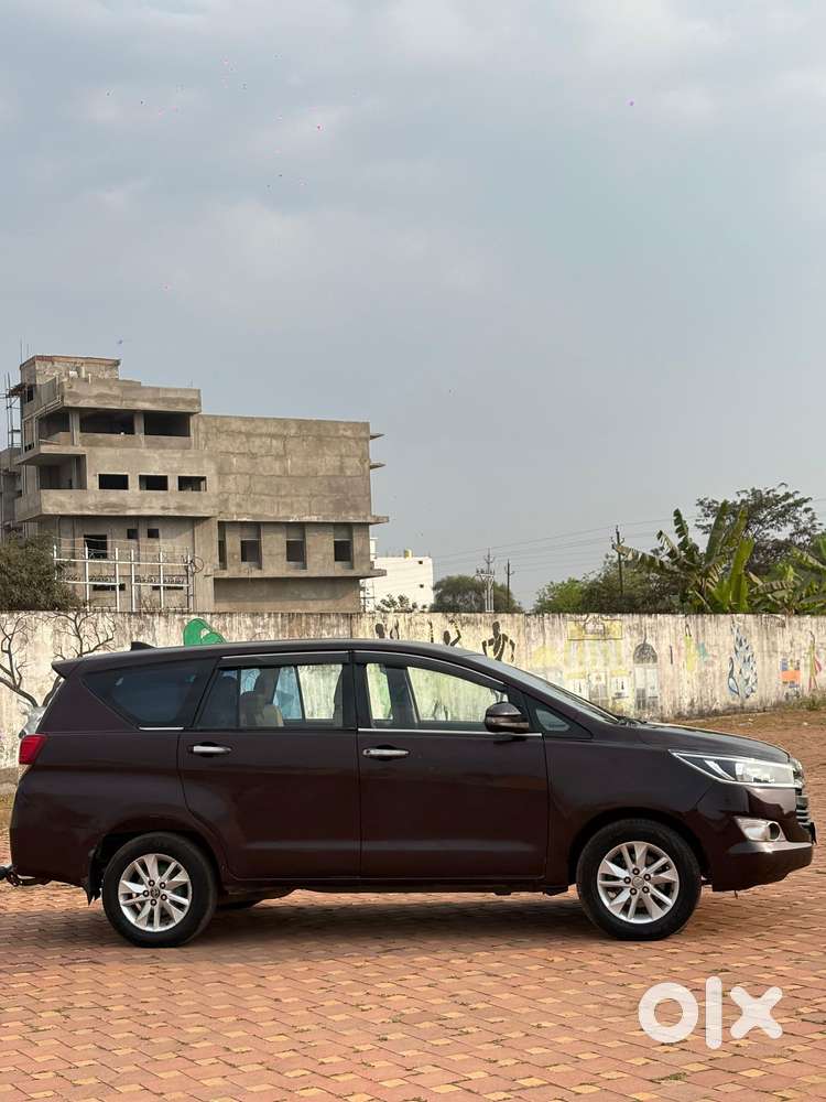 Toyota Innova Crysta 2.7 Gx At 8s, 2019, Diesel