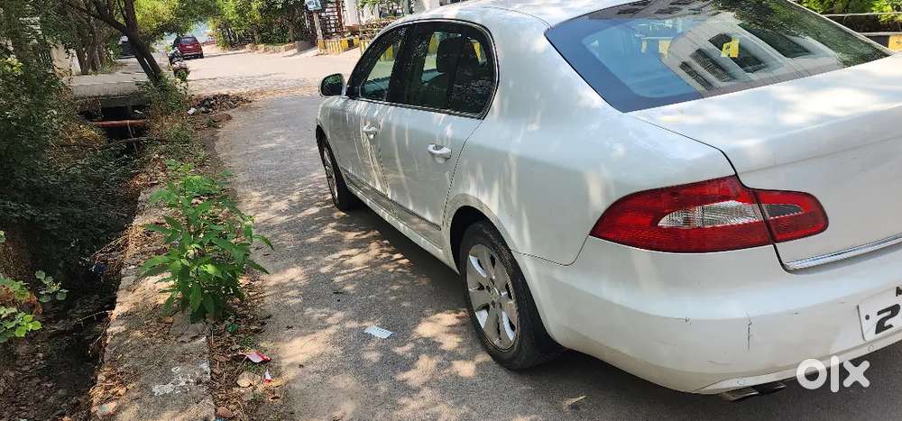 Skoda Superb 2010 Diesel 62000 Km Driven