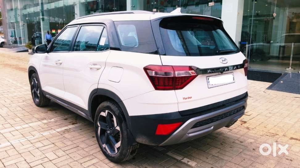 Hyundai Alcazar Platinum 7 Str 1.5 Turbo Petrol Adventure, 2024, Pet..