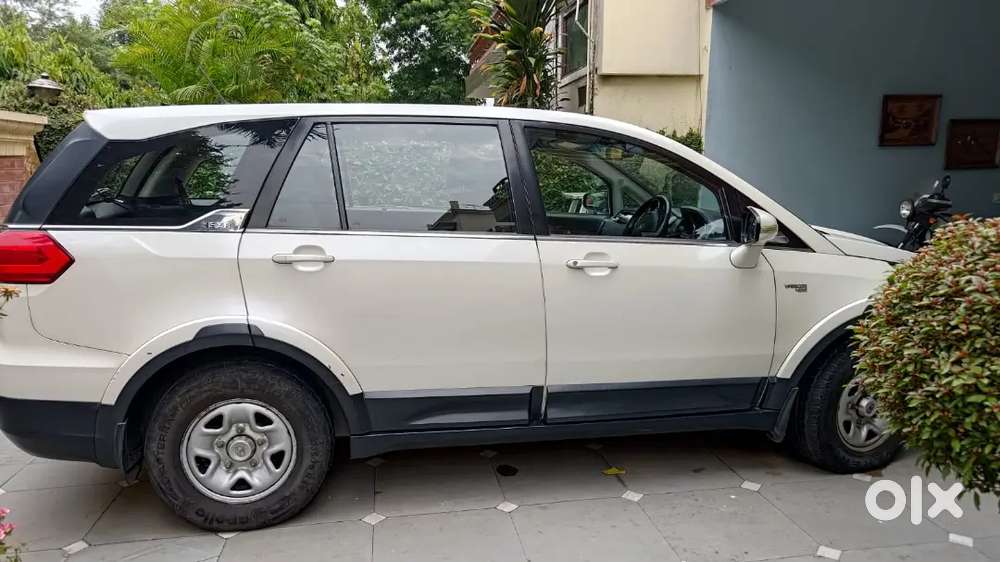 Automatic Tata Hexa 2017