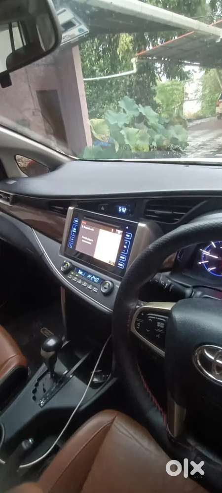 Toyota Innova Crysta 2016