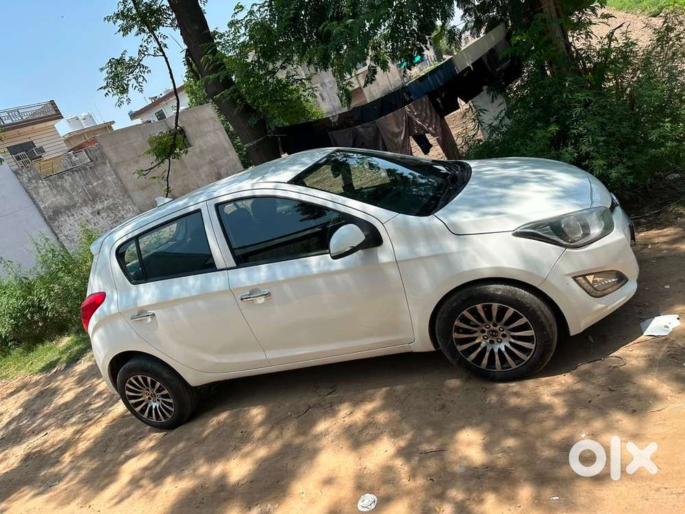 Hyundai I20 Diesel 2013 Registerd 2015 Valid Till 2030