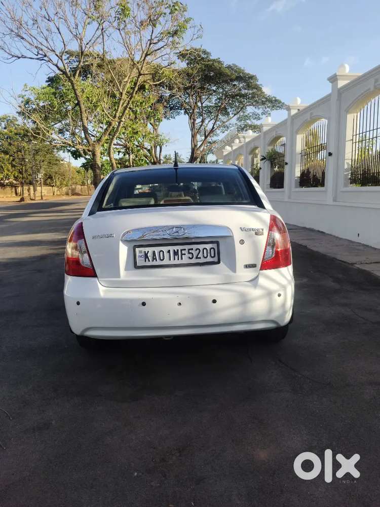 Hyundai Verna 2010 Diesel Well Maintained