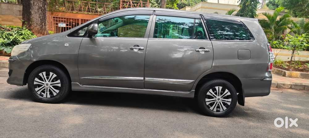 Toyota Innova 2.5 G (diesel) 8 Seater, 2013