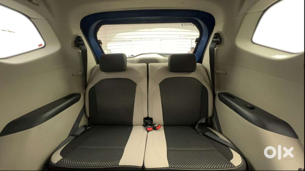 Renault Triber Rxz, 2021, Petrol