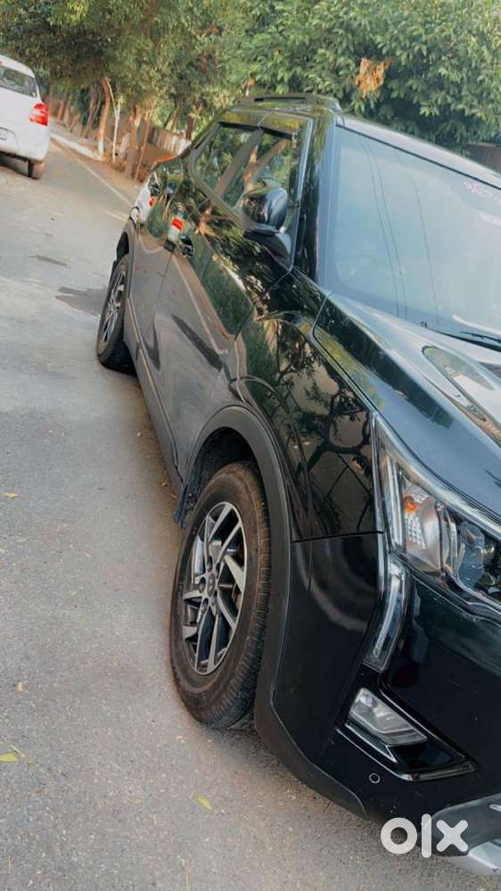 Mahindra Petrol Manual 2023 Car
