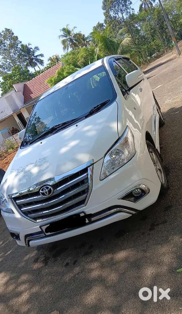 Toyota Innova 2015 Diesel Well Maintained