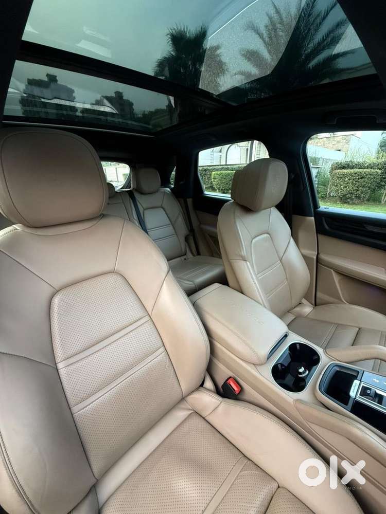 Porsche Cayenne Platinum Edition, 2022, Petrol