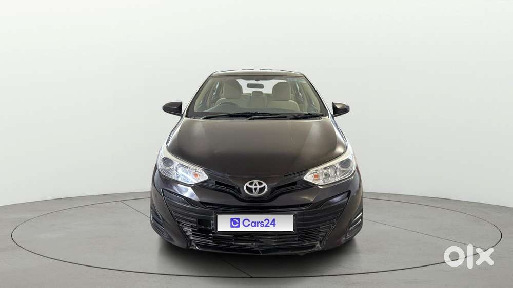 Toyota Yaris J Cvt, 2018, Petrol