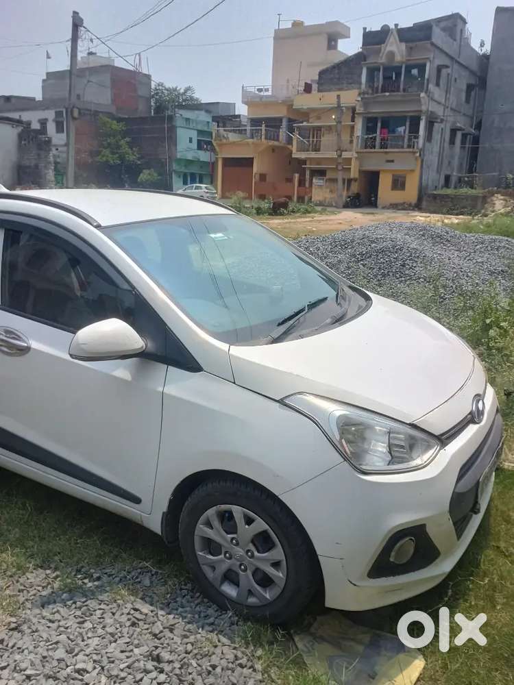 Hyundai Grand I10 2017 Petrol+cng Manual & Well Maintained