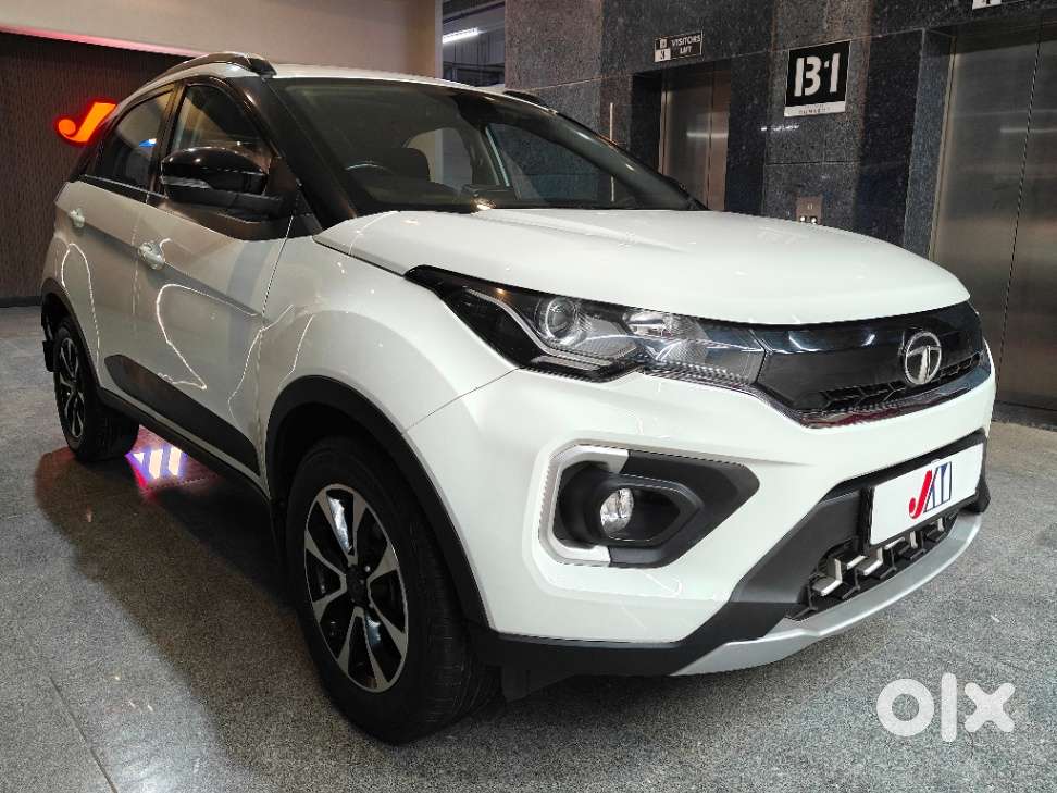 Tata Nexon 1.2 Revotron Xza Plus (o) Amt, 2021, Petrol