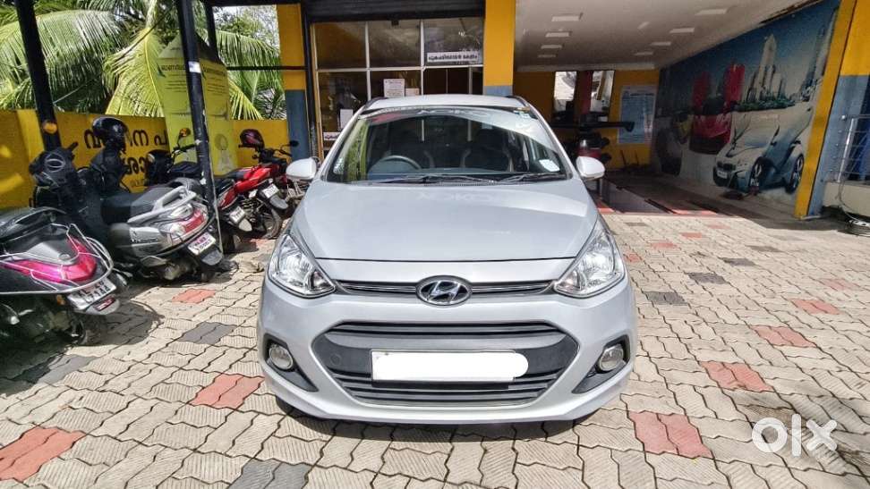 Hyundai Grand I10 Sportz, 2016, Petrol