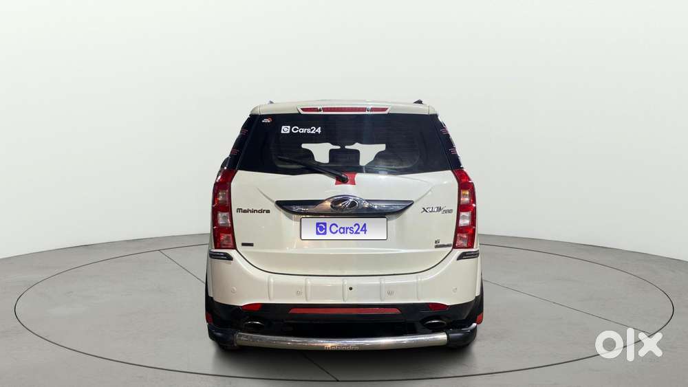 Mahindra Xuv500 At G 2.2 Mhwak, 2017, Petrol