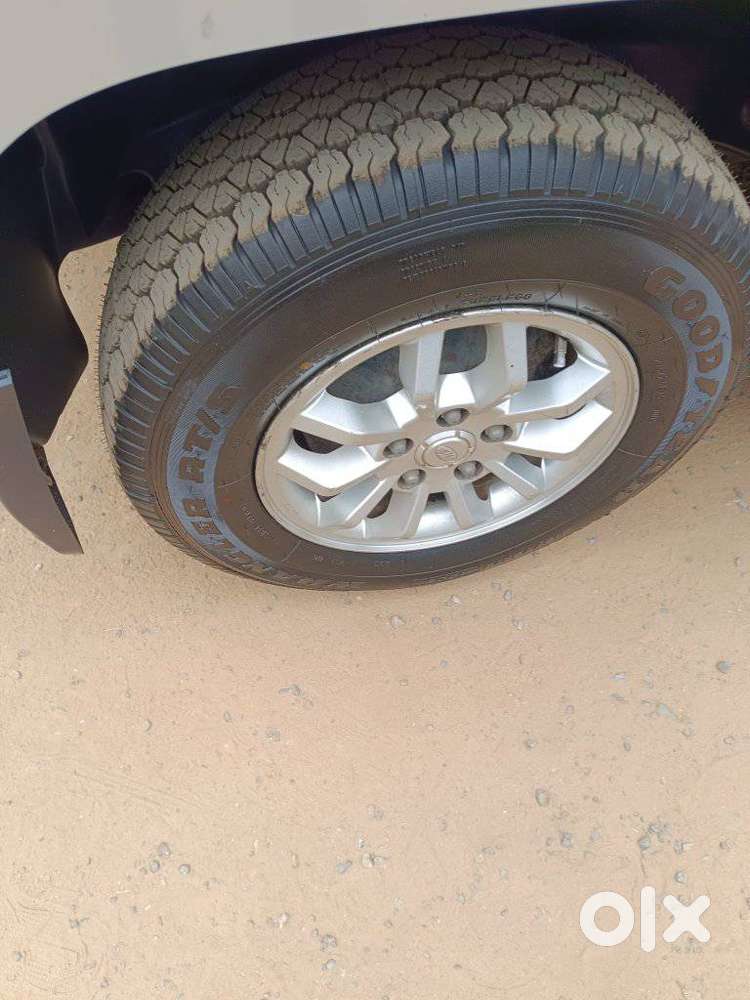 Mahindra Tuv 300 T8, 2017, Diesel