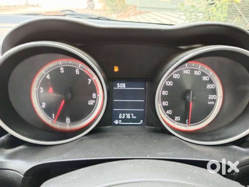Maruti Suzuki Swift 1.2 Vxi Glory Edition, 2022, Petrol