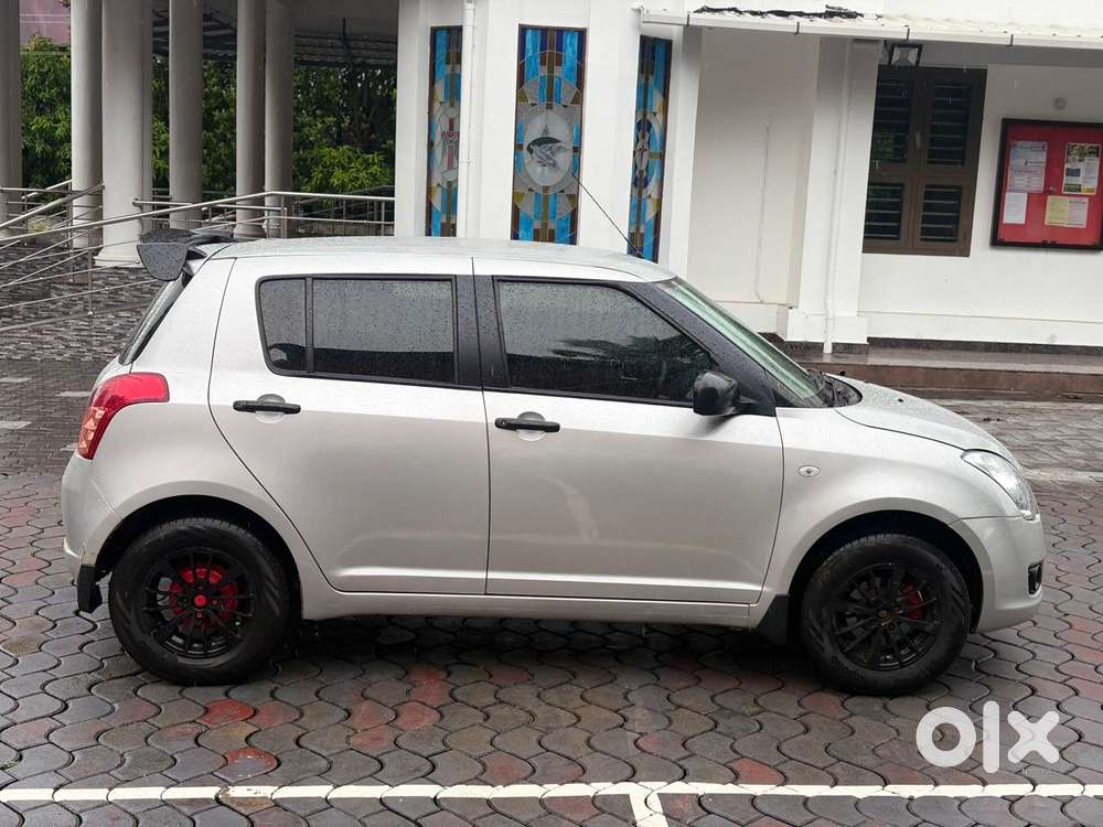 Maruti Suzuki Swift 1.2 Vxi (o), 2010, Petrol
