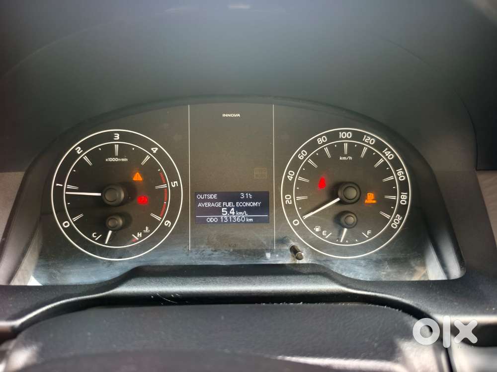 Toyota Innova Crysta 2.4 G Plus Mt 8 Str, 2022, Diesel