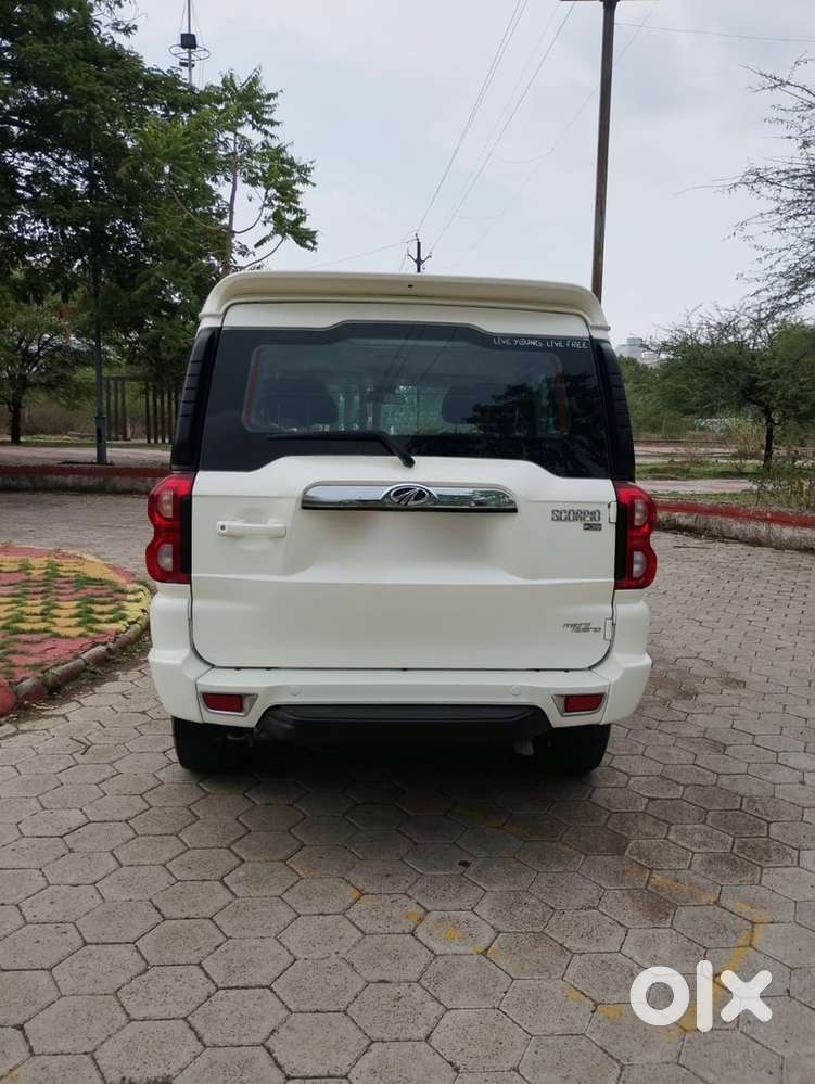 Mahindra Diesel Car 2019 S11