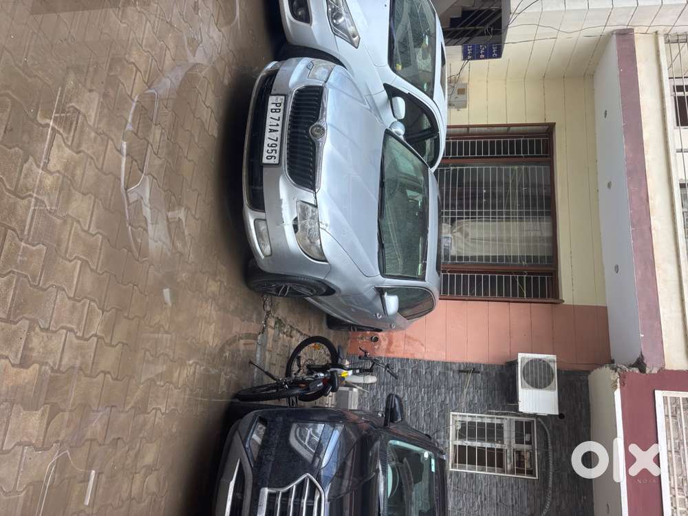 Skoda Superb 2.0 Diesel Automatic 2011passing Till 2031