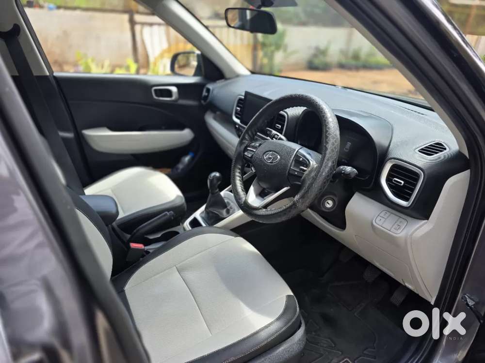 Hyundai Venue S 1.2 Petrol, 2023, Petrol