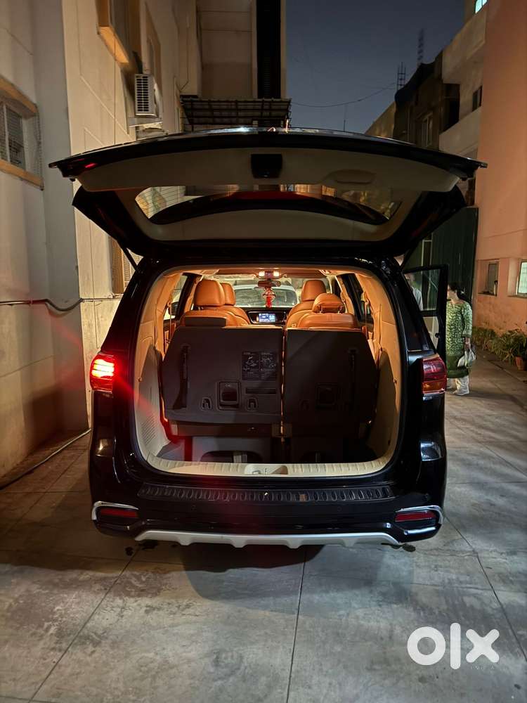 Kia Carnival Premium, 2020, Diesel