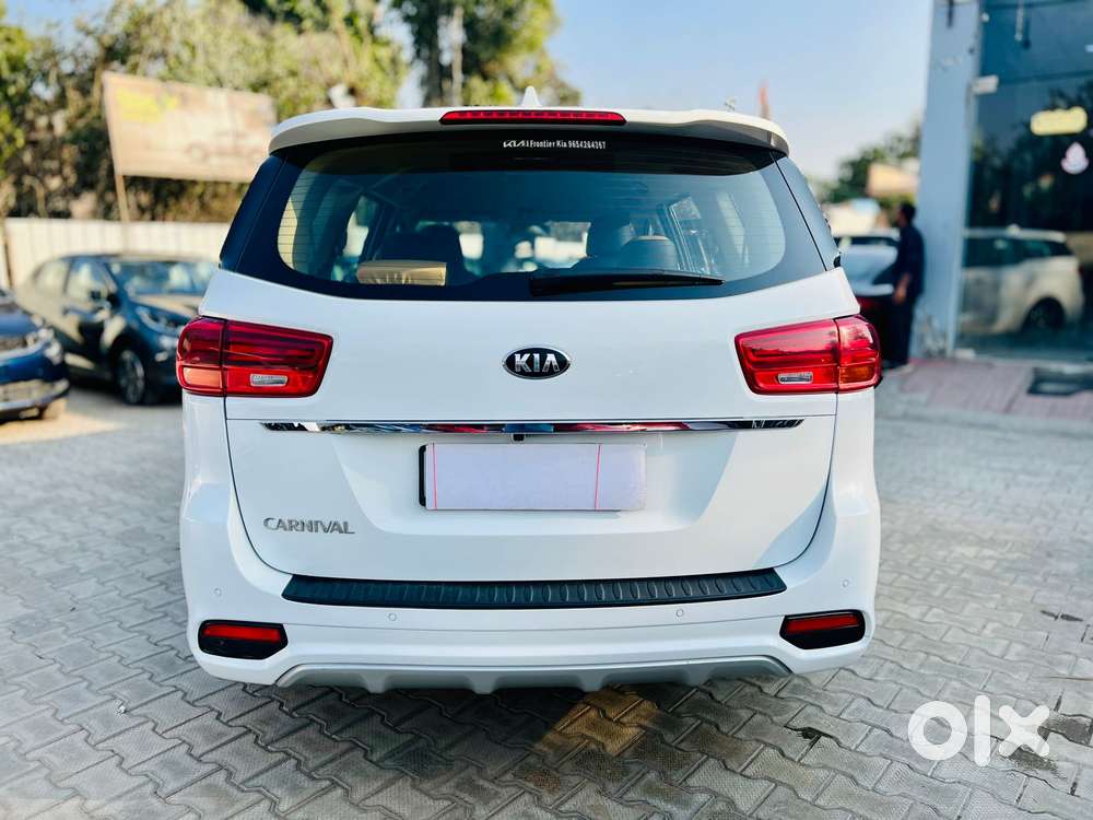 Kia Carnival Premium, 2021, Diesel