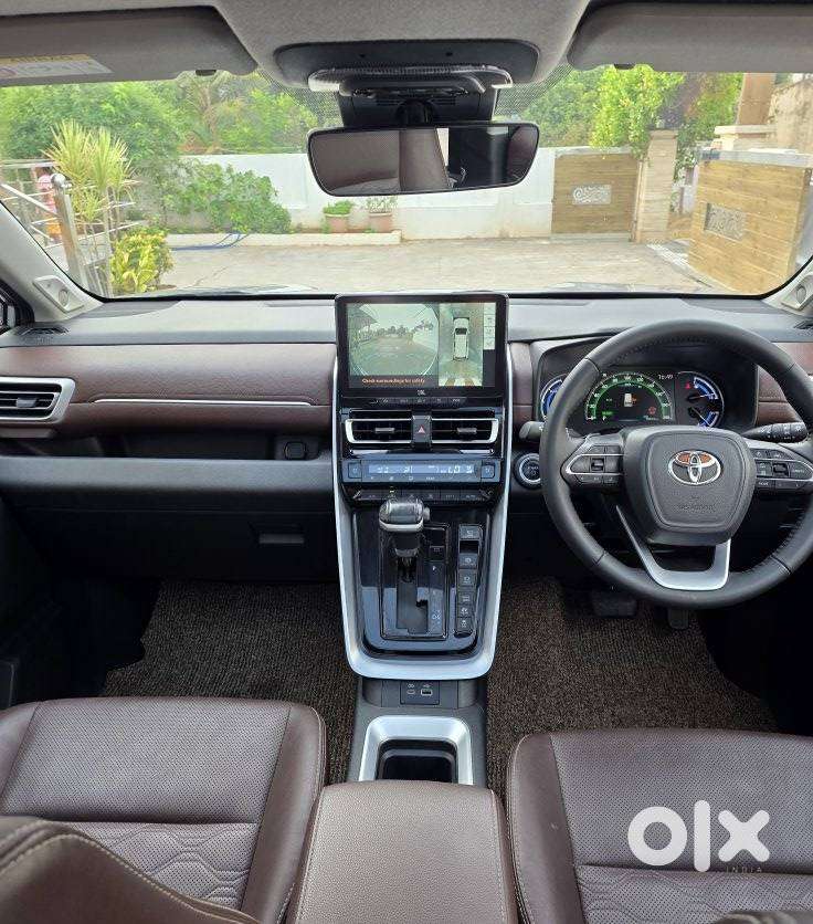 Toyota Innova Hycross 2.0 Zx (o) Hybrid 7 Str, 2023, Petrol