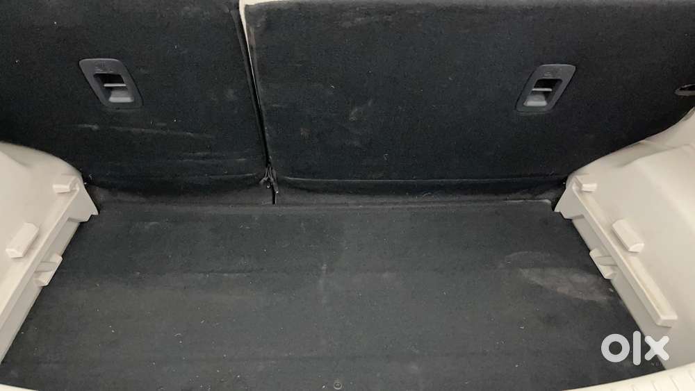 Mahindra Xuv300 1.2 W8 (o) Amt Petrol, 2021, Petrol