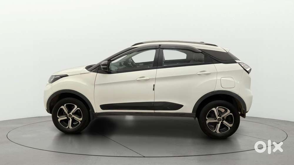 Tata Nexon 1.2 Revotron Xza Plus, 2023, Petrol