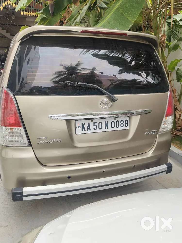 Toyota Innova 2011 Diesel Well Maintained