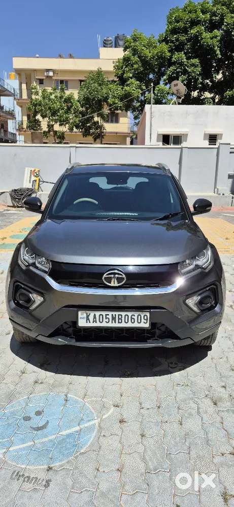 Tata Nexon Xm(s) Sunroof Oct 2020 Petrol Manual
