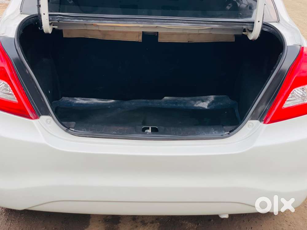 Maruti Suzuki Swift Dzire Vxi Optional, 2017, Petrol