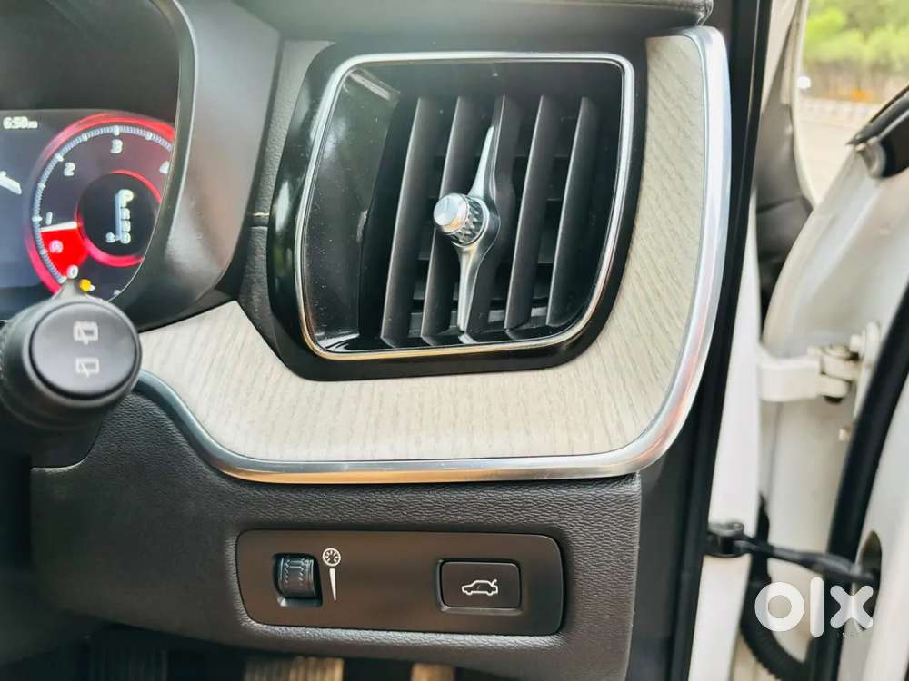 Volvo Xc60 Inscription D5, 2021, Diesel