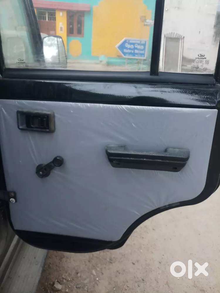 Mahindra Bolero 2004