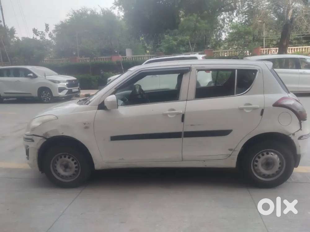 Maruti Suzuki Swift 1.2 Vxi 2016