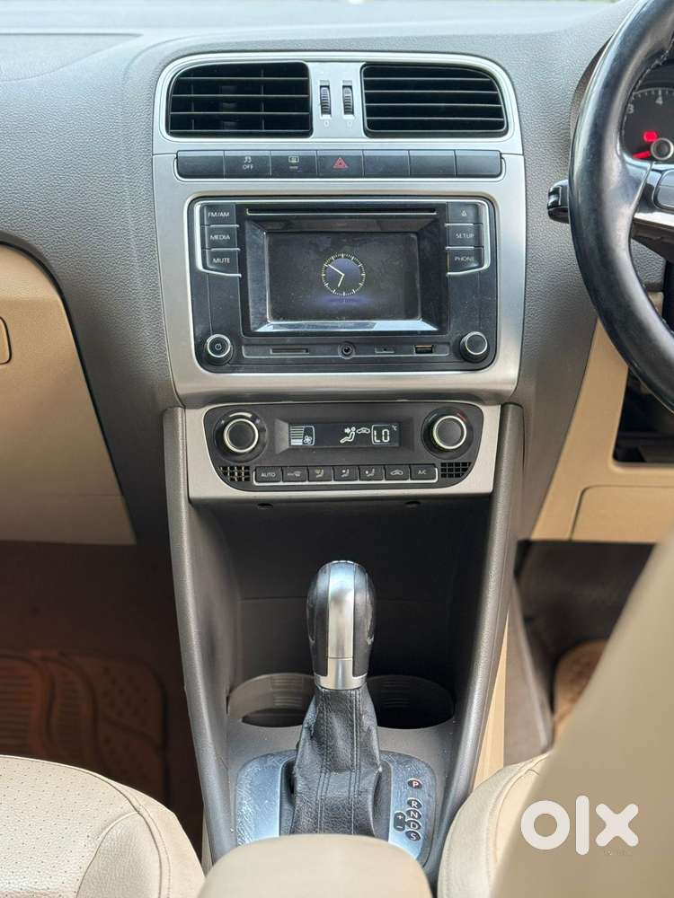 Volkswagen Vento 1.2 Tsi Highline Plus At, 2016, Petrol