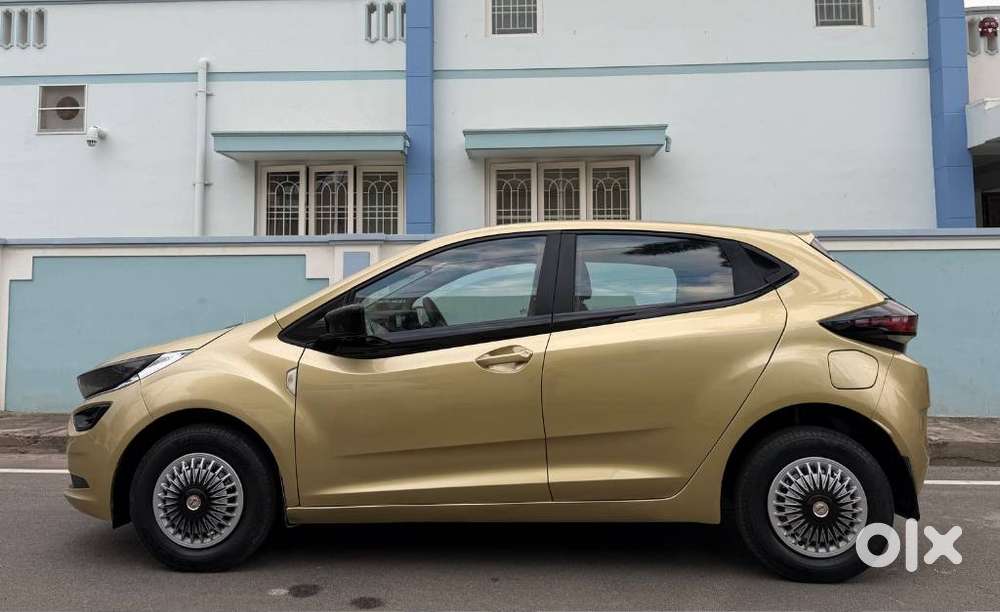 Tata Altroz 1.2 Xe, 2021, Petrol